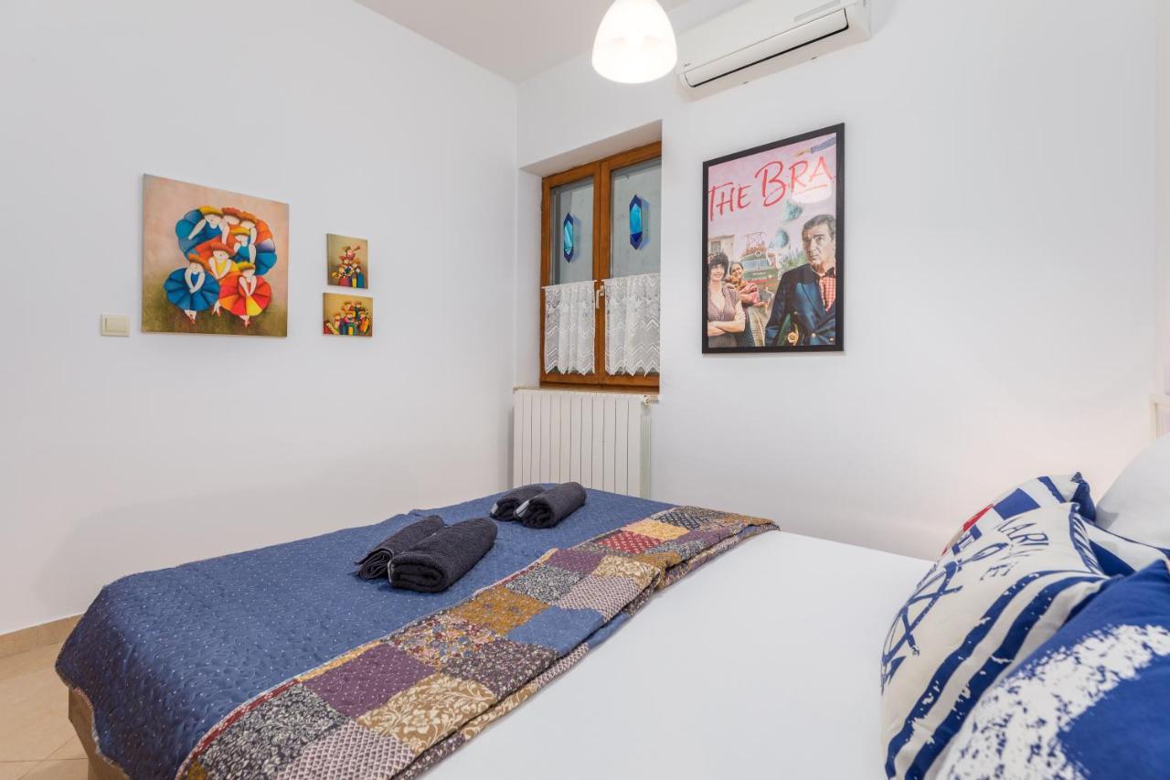 PUY Apartment-Old Town-Dundo מראה חיצוני תמונה