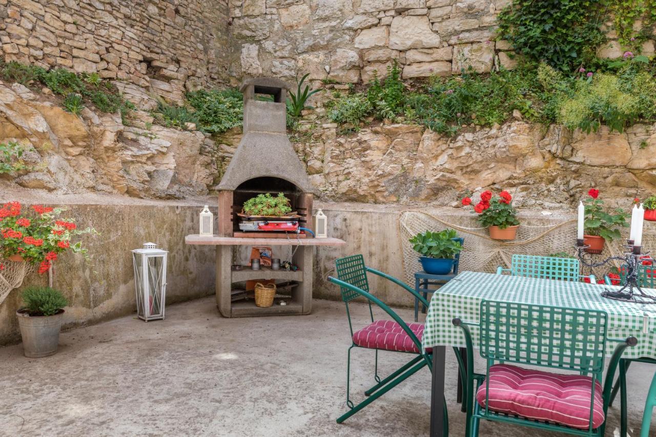 PUY Apartment-Old Town-Dundo מראה חיצוני תמונה