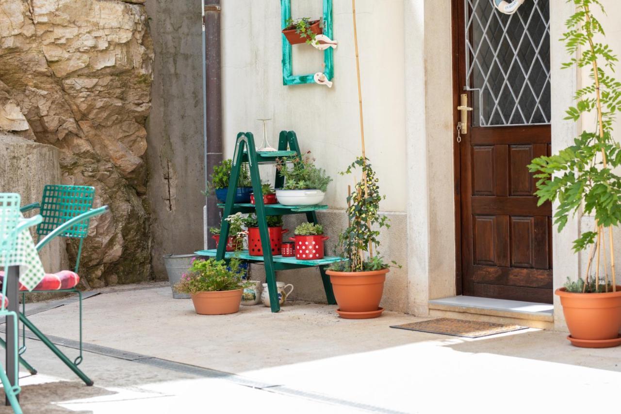 PUY Apartment-Old Town-Dundo מראה חיצוני תמונה