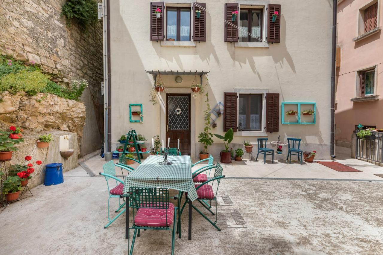 PUY Apartment-Old Town-Dundo מראה חיצוני תמונה