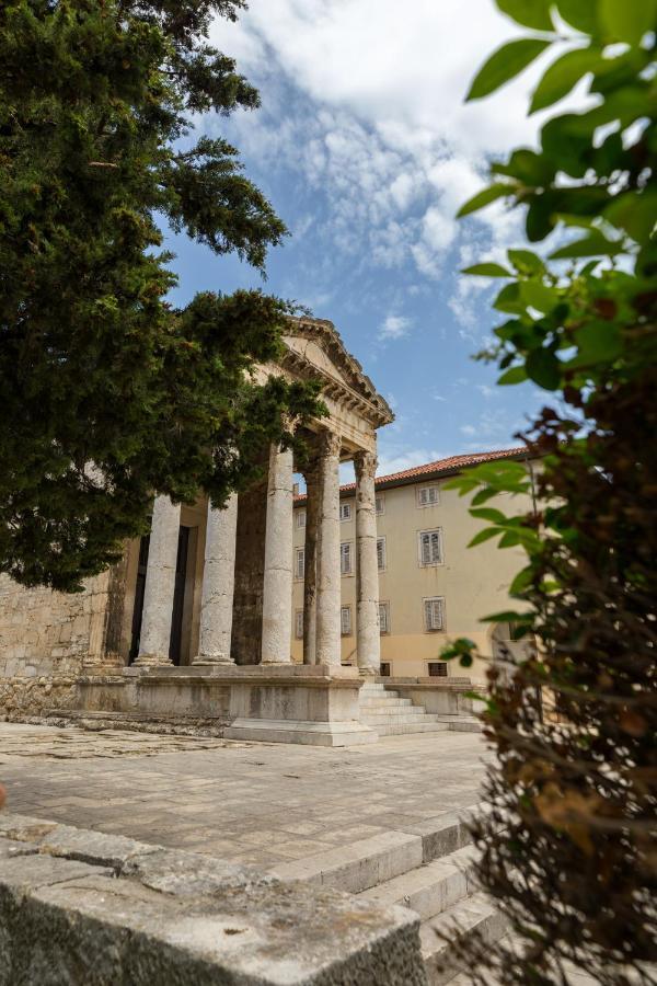 PUY Apartment-Old Town-Dundo מראה חיצוני תמונה