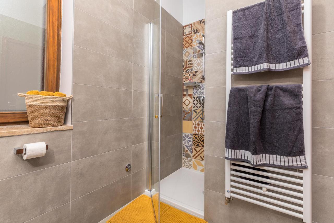 PUY Apartment-Old Town-Dundo מראה חיצוני תמונה